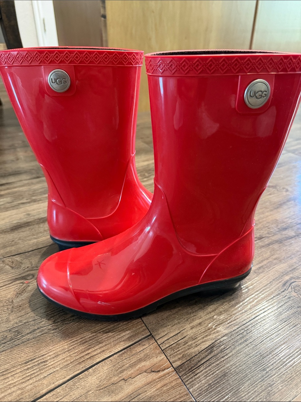 UGG Women's Red Gloss Rain Boots - Mid-Calf Waterproof
